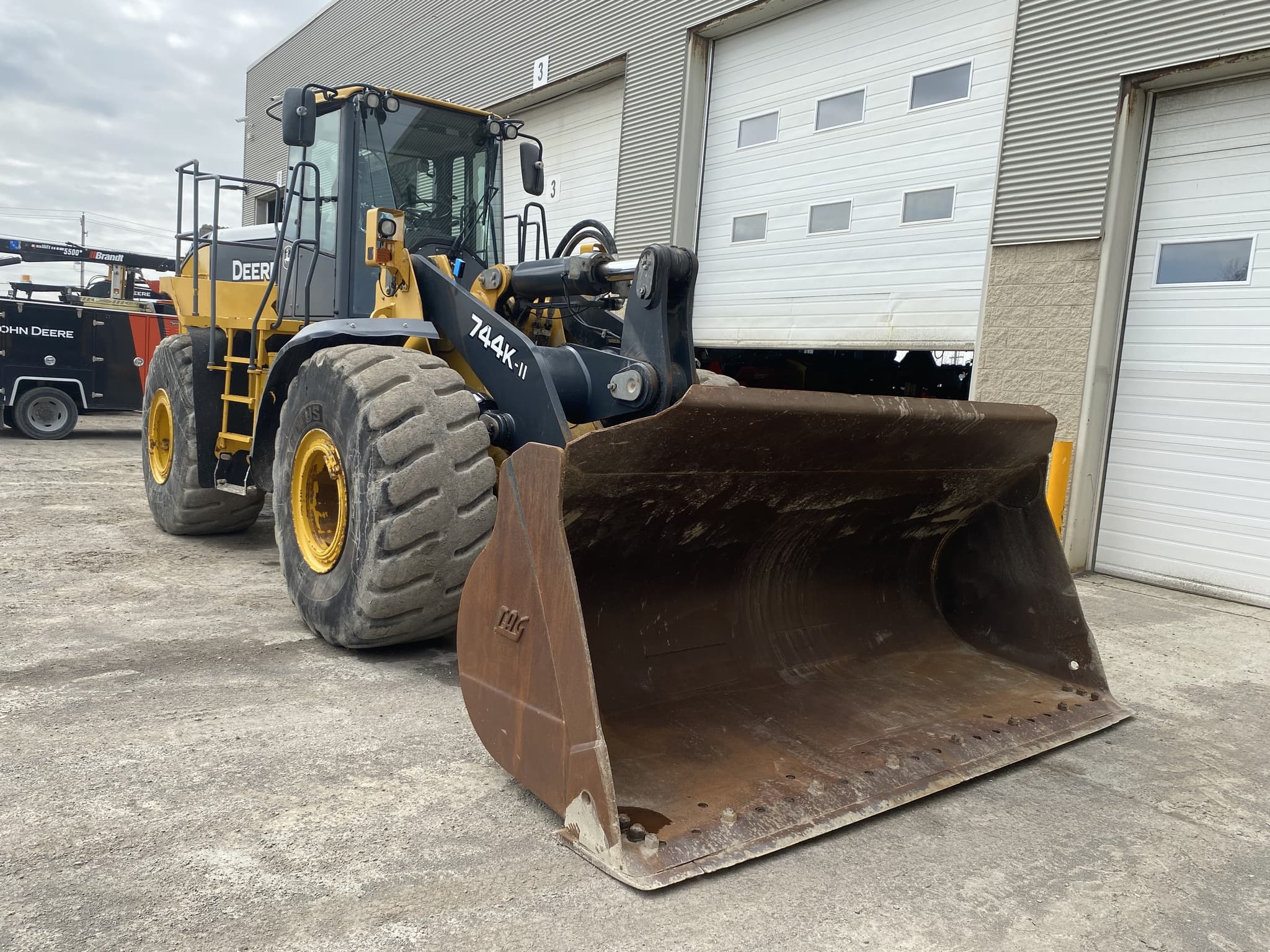 2016 John Deere 744K